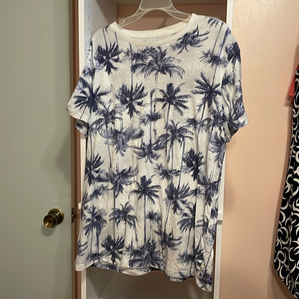 Men’s American Eagle XL seriously soft t shirt